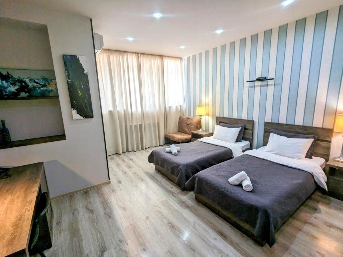 Sani Hotel Tbilisi Esterno foto