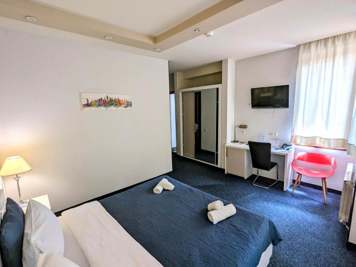Sani Hotel Tbilisi Esterno foto