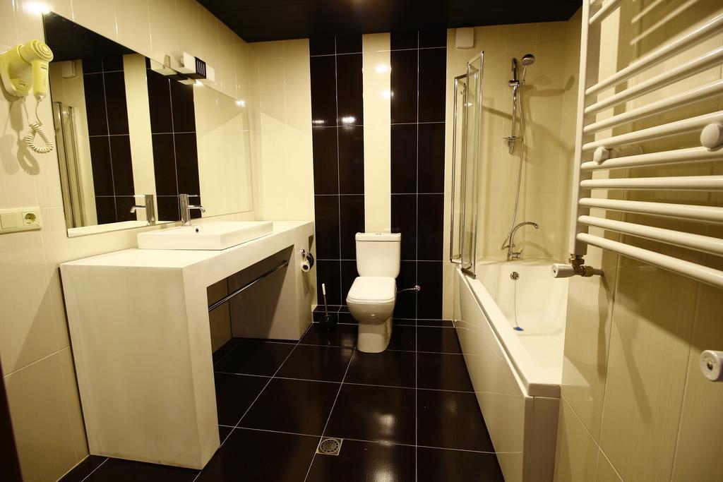 Sani Hotel Tbilisi Esterno foto