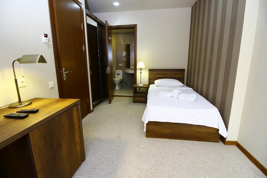 Sani Hotel Tbilisi Esterno foto