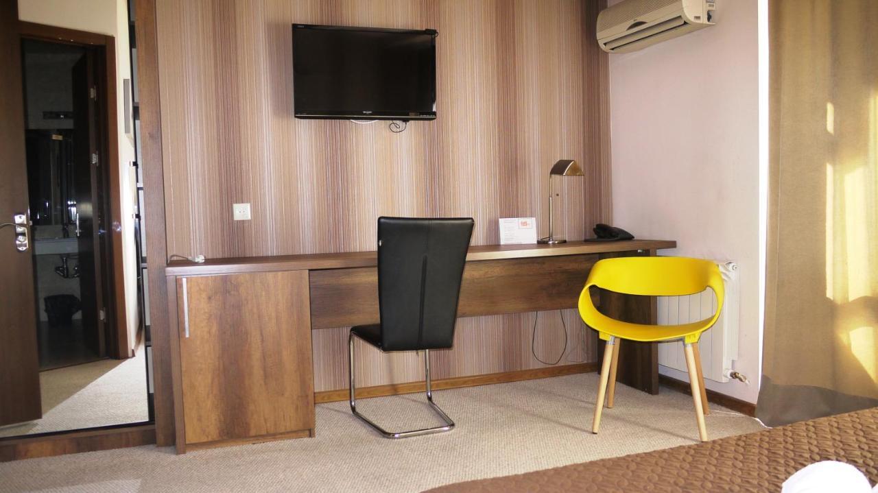 Sani Hotel Tbilisi Esterno foto